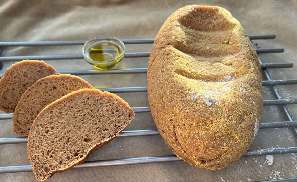rustykalny  chleb bezglutenowy nominal czeski