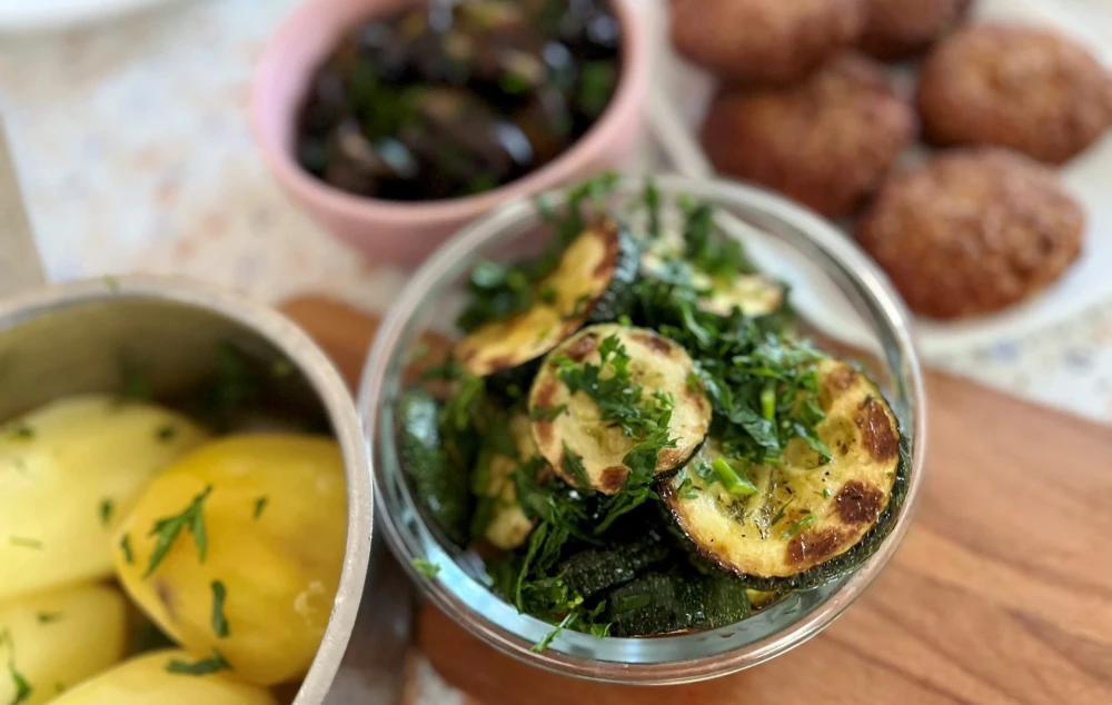 Z czym jeść bezglutenowe bakłażany w oliwie?